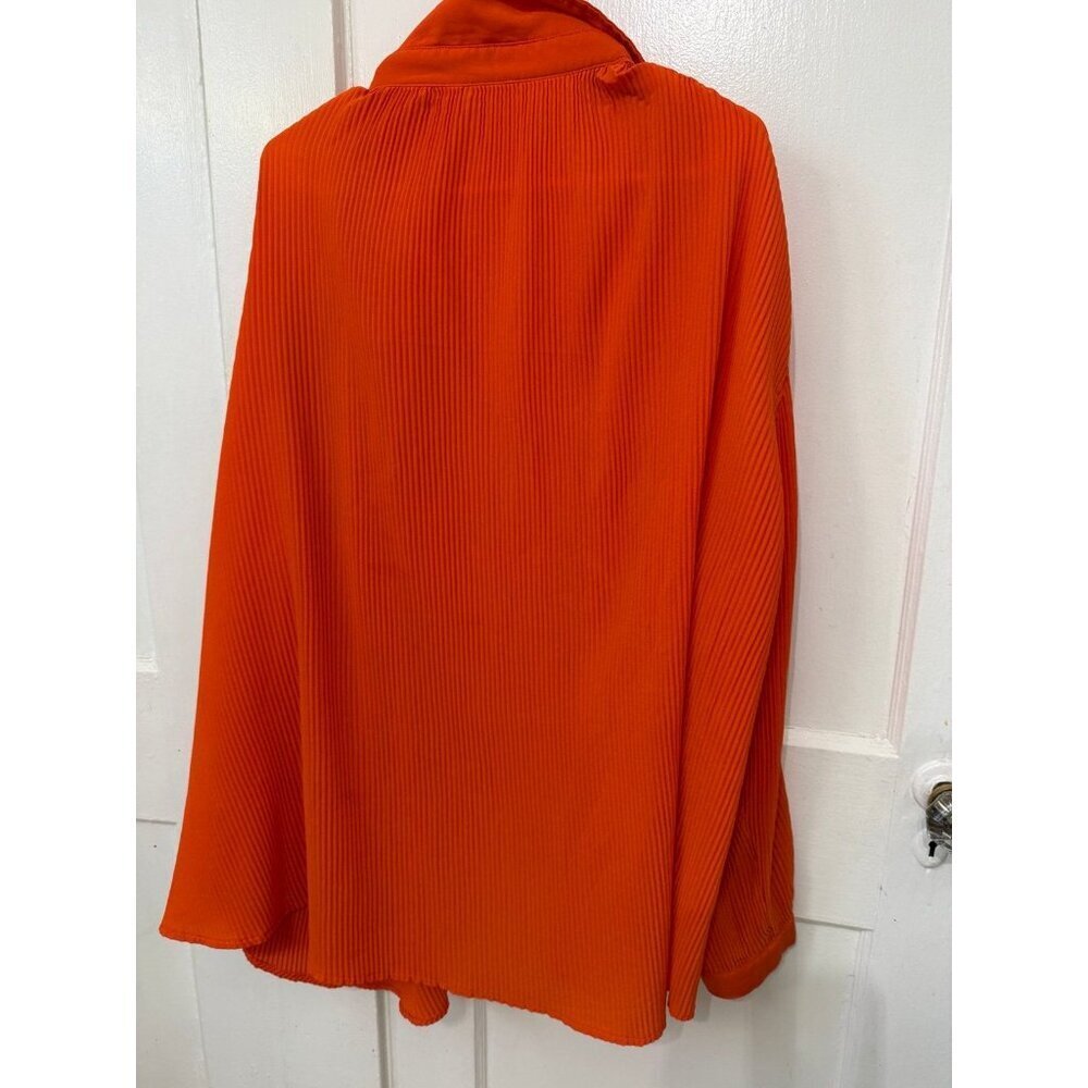 PrettyLittleThing Orange Ribbed Button-Front Blouse - Picture 8 of 8